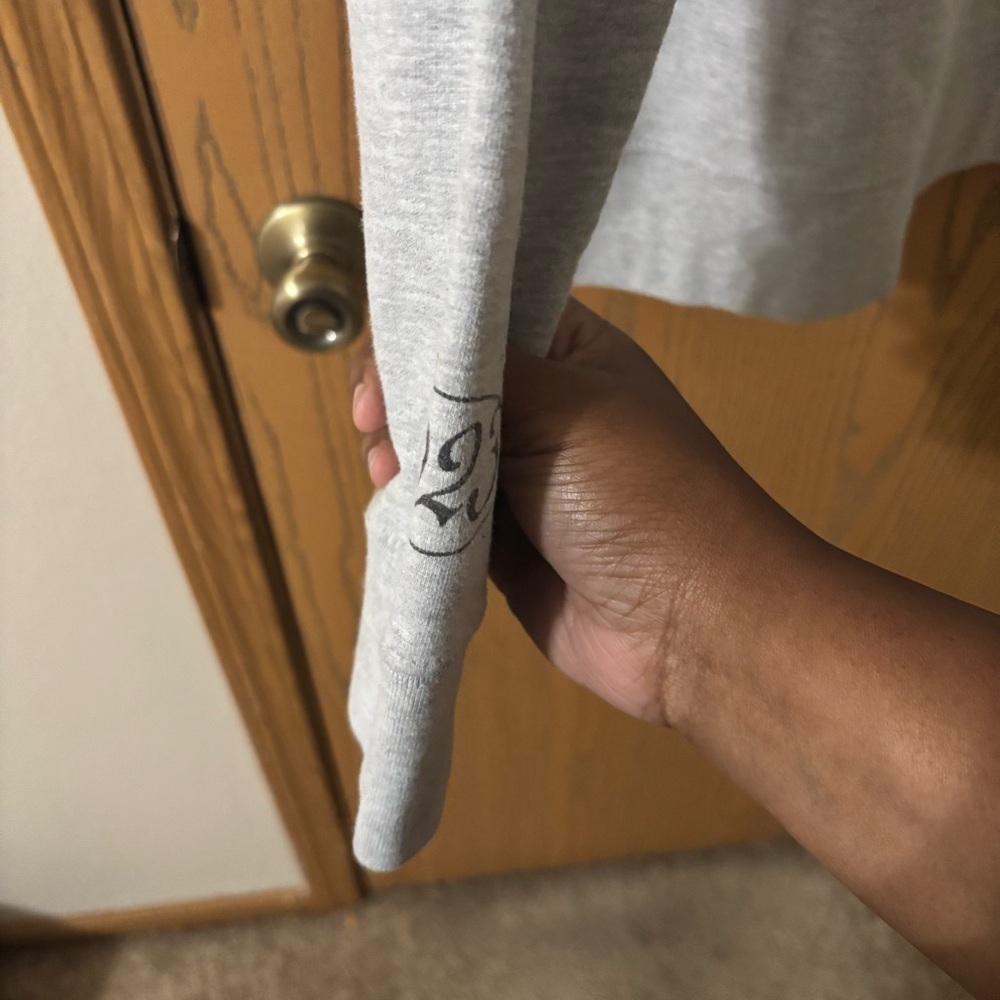 Taylor Swift The Era Tour official merch Size XL 2023  Sweatshirt - Picture 7 of 7